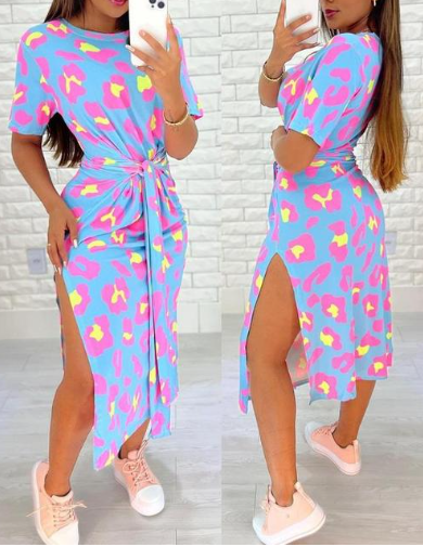 2023 Mukava mekko kauniilla kuviolla ja halkiolla