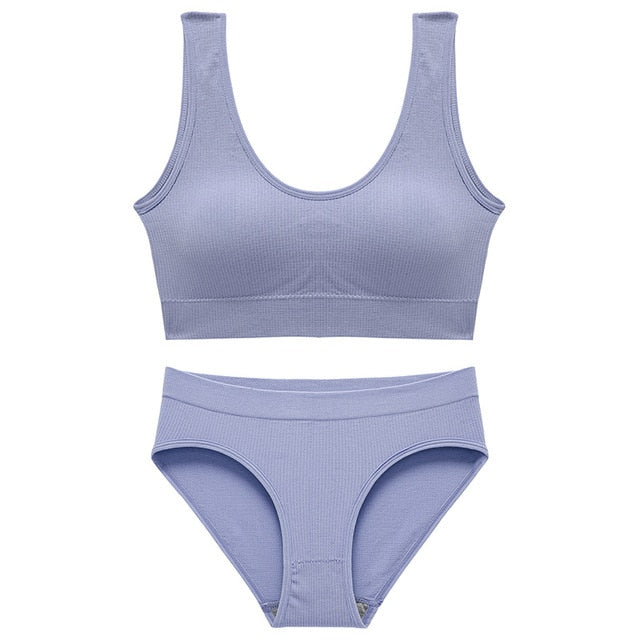DreamWear™ Saumaton huippupehmeä alusvaatesetti, jota voi käyttää myös toppina